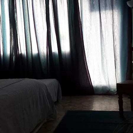Bed and breakfast Der Bahnhof Pisa